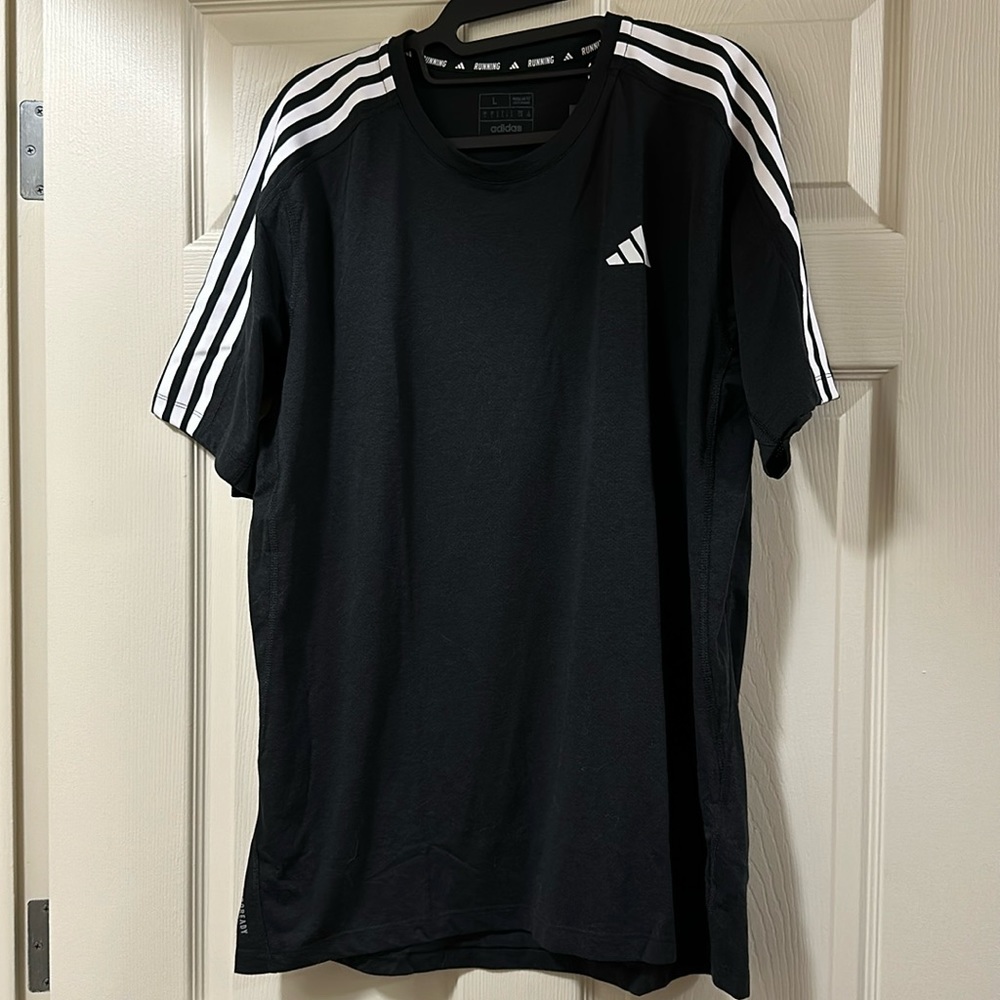 Adidas Running T-Shirt - Men L